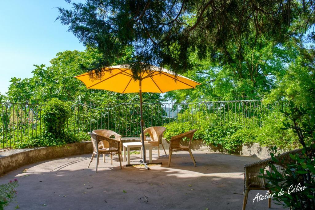 Hotel Le Castel Du Mont Boise Montboucher-sur-Jabron Exteriér fotografie